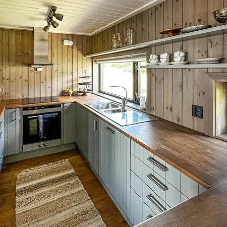 4 Bedroom Beautiful In Øyer